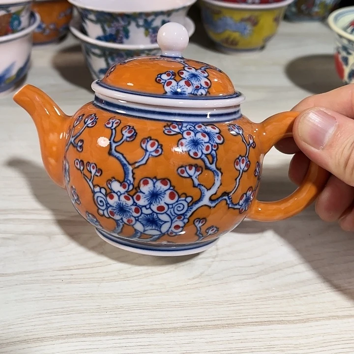 瓷片景德镇陶瓷茶壶。红。
