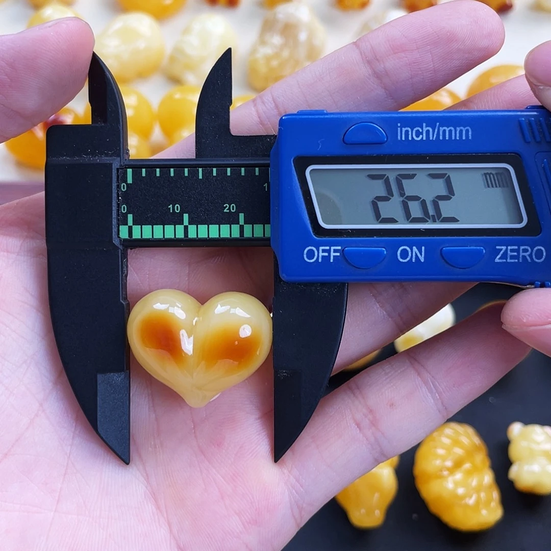 琥珀未镶嵌珠宝奇石