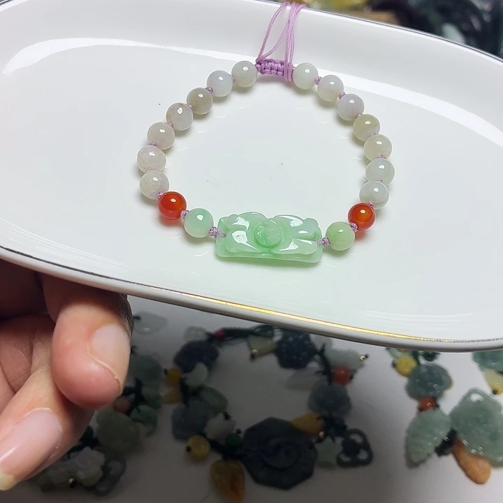 翡翠未镶嵌手链小绿