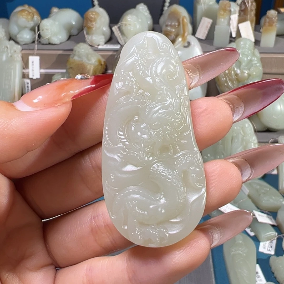 和田玉（糖玉）未镶嵌颈饰