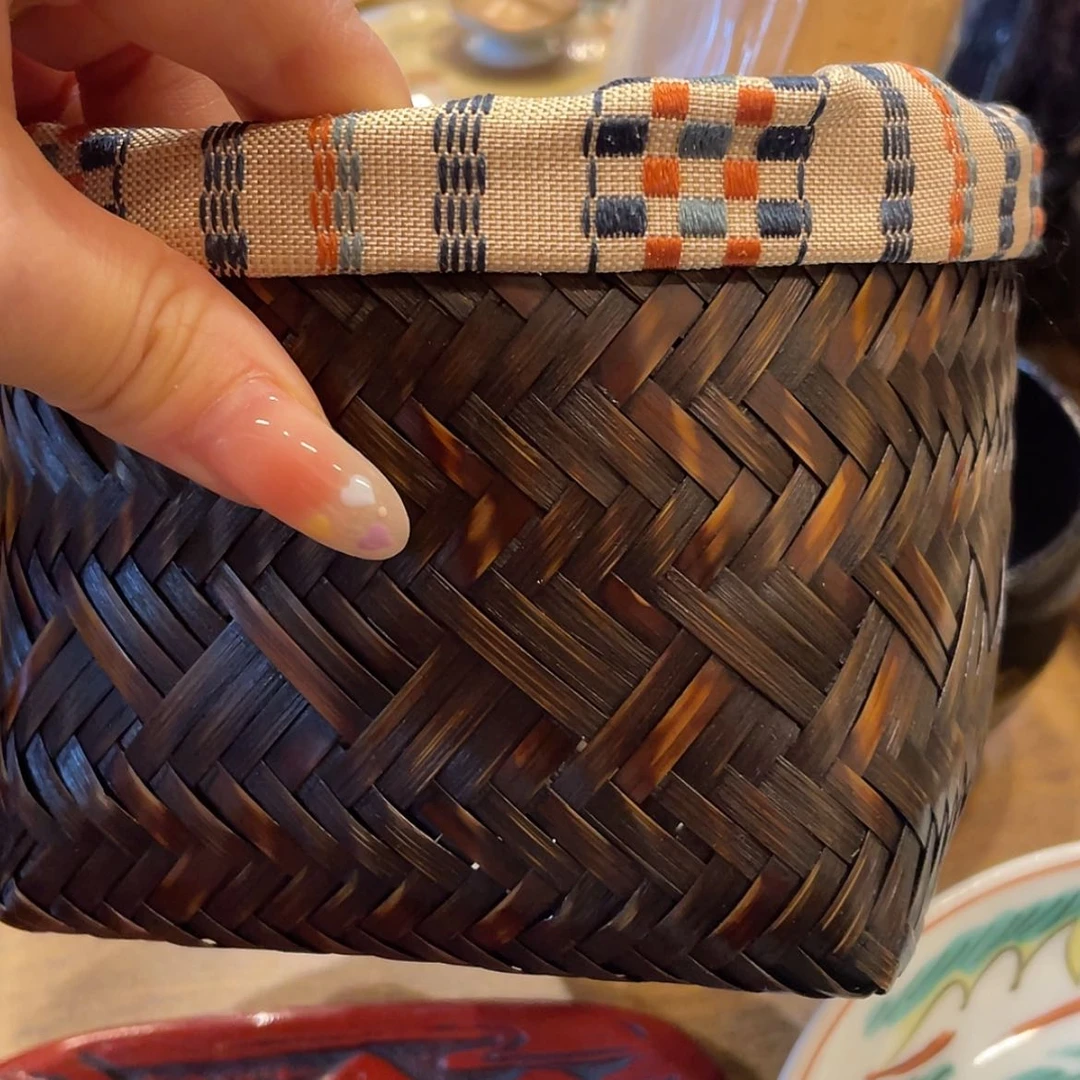 【闪购商品】请***哥-微瑕_ 回流物品，不是全新