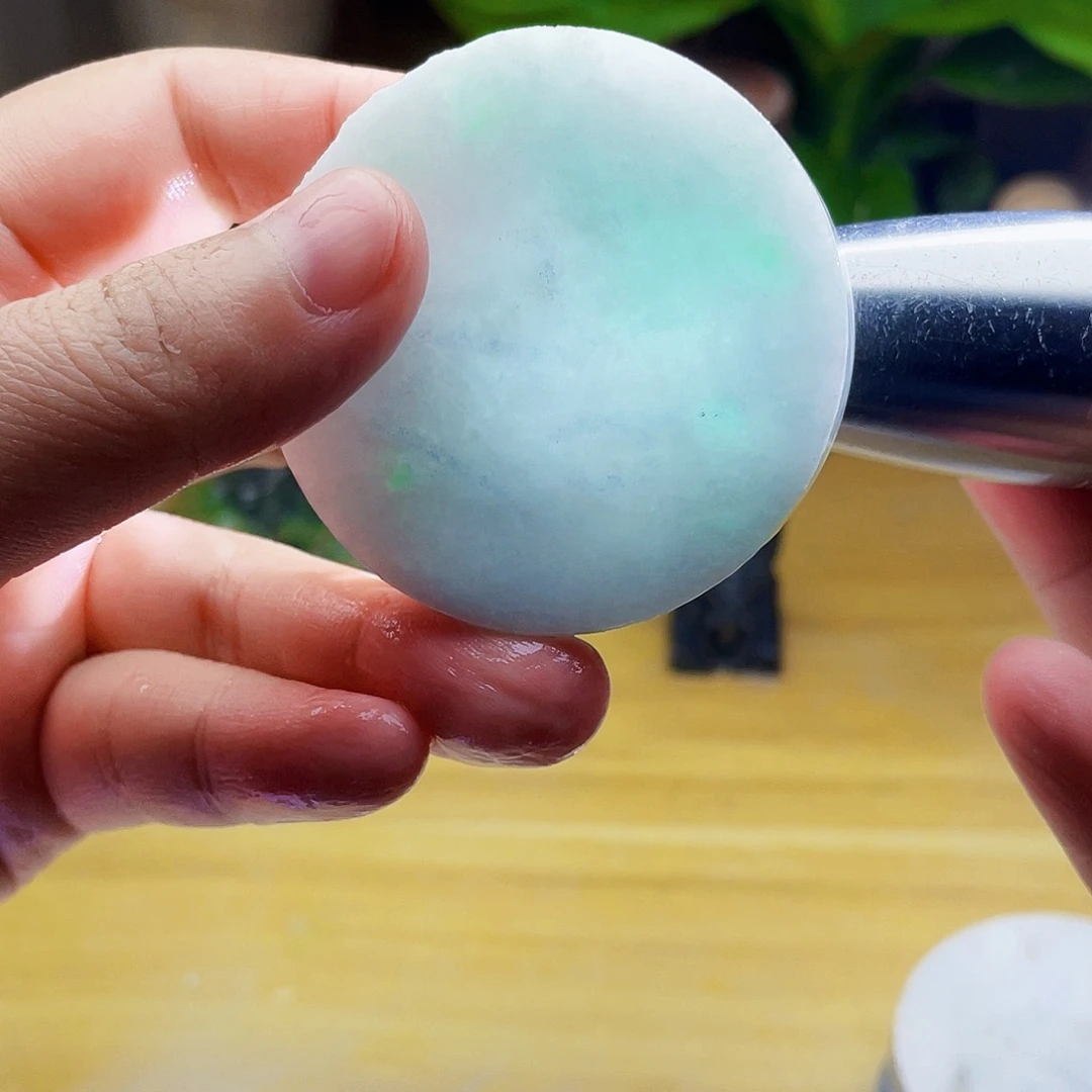 翡翠未镶嵌颈饰毛料6