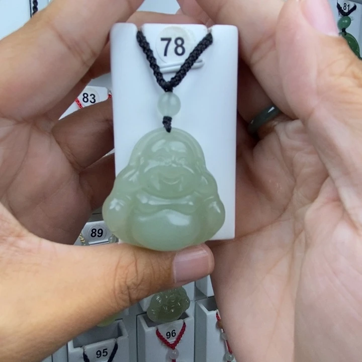 翠***华颈饰未镶嵌石英质玉