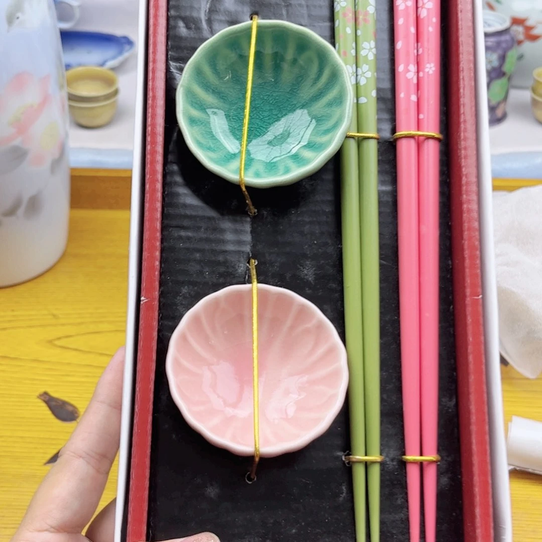 瓷片欢迎光临美桃儿～