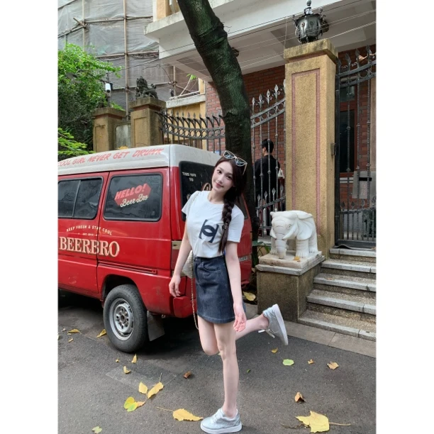 【梦梦服饰】小香香重磅棉白色烫钻短袖T恤+高腰显瘦A字牛仔半裙