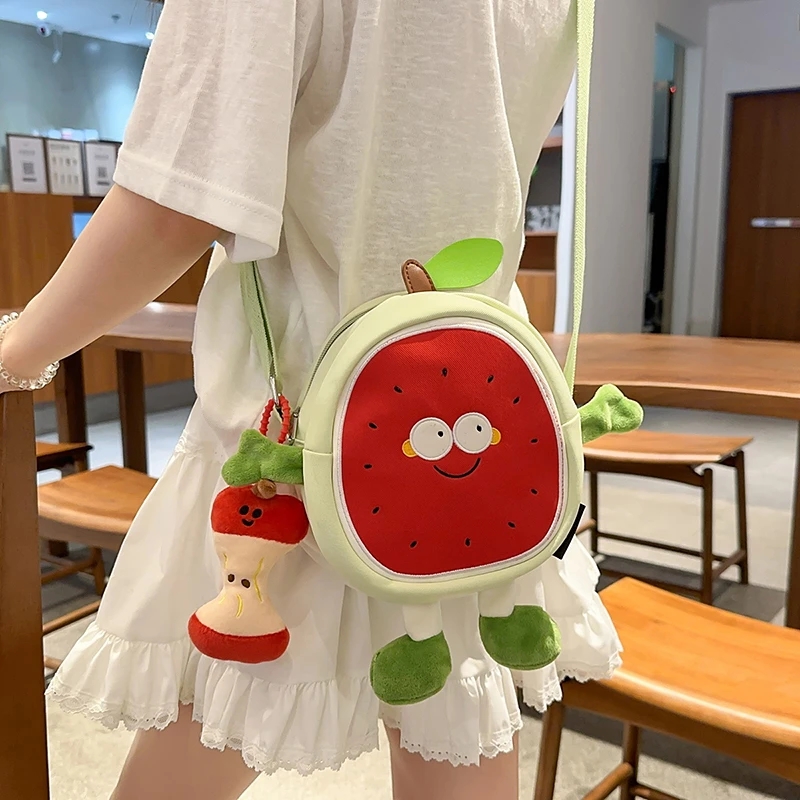 可爱女生斜挎包2025新款小清新卡通西瓜单肩出游布包轻便宝宝小包