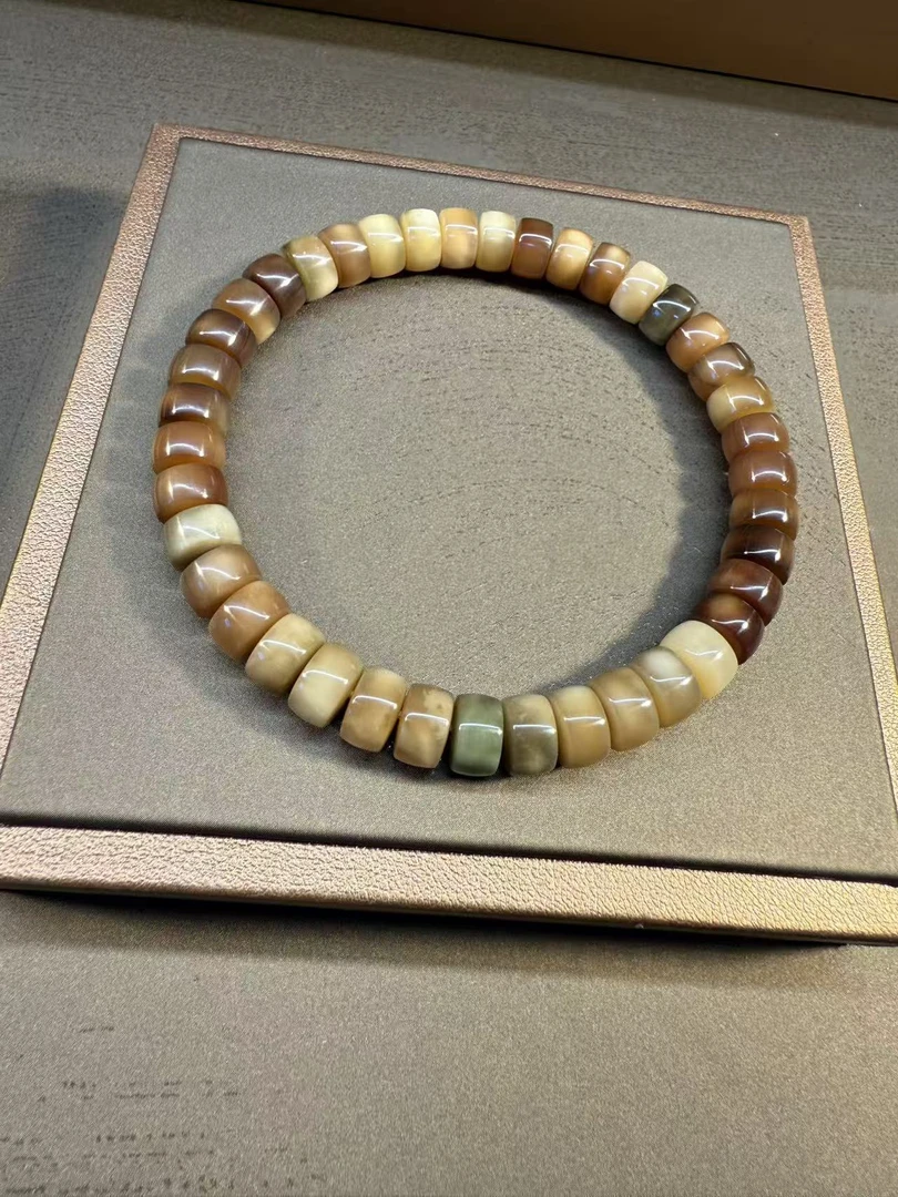 葛掌柜玩物—8mm七彩果缤纷龙脊菩提药片049