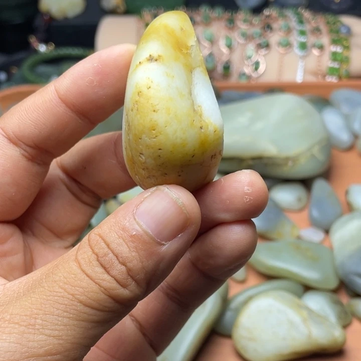 未镶嵌和田玉珠宝半成品