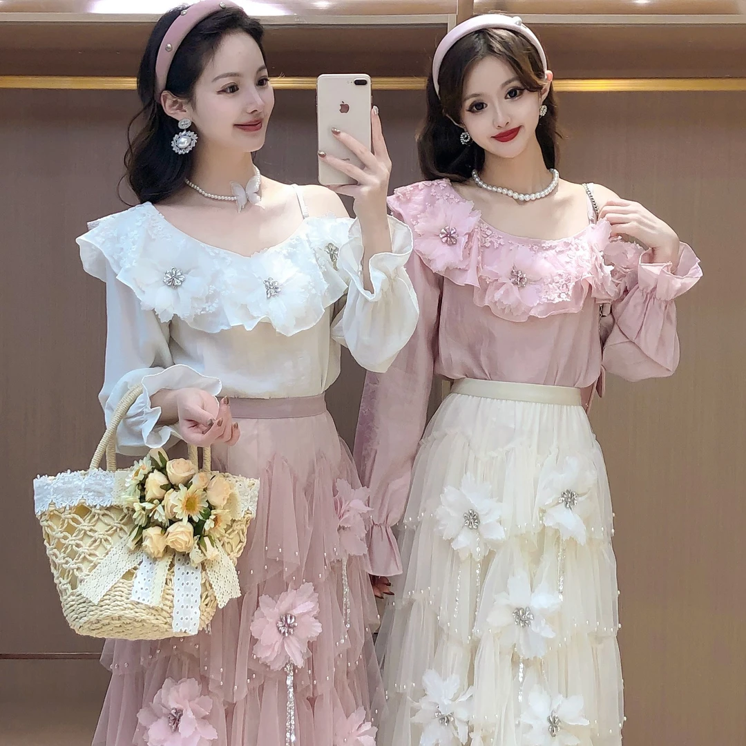 艾日秀甜美一字肩设计感优雅气质重工花朵荷叶边上衣 E8922