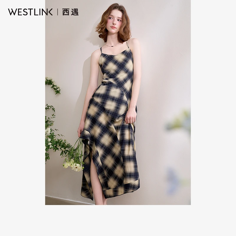 0486西遇格子吊带连衣裙女2025年春季新款v领复古a字法式收腰长裙