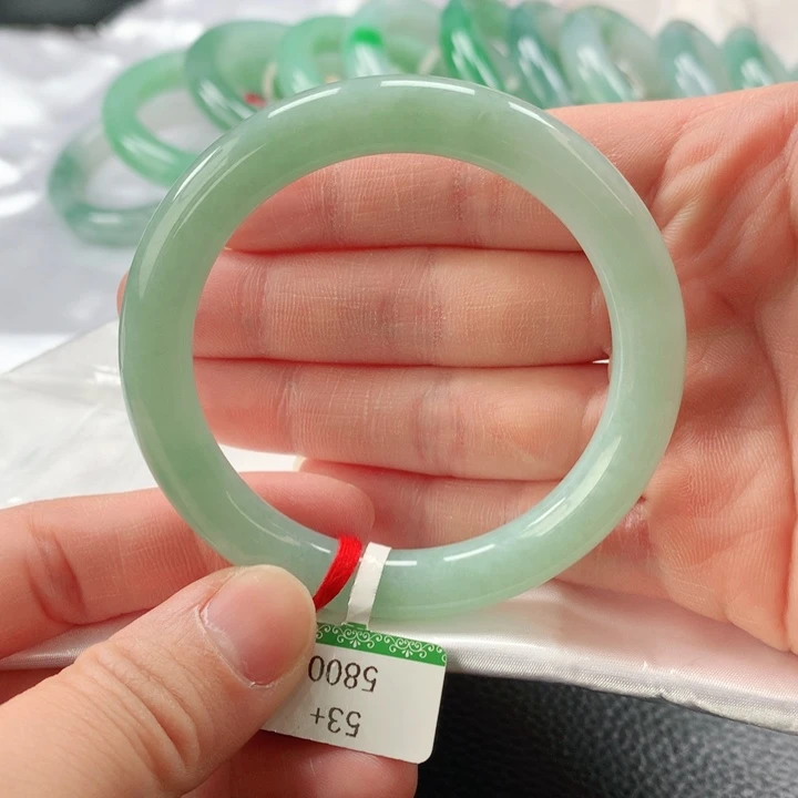 翡翠手镯未镶嵌缅甸A货翡翠手镯