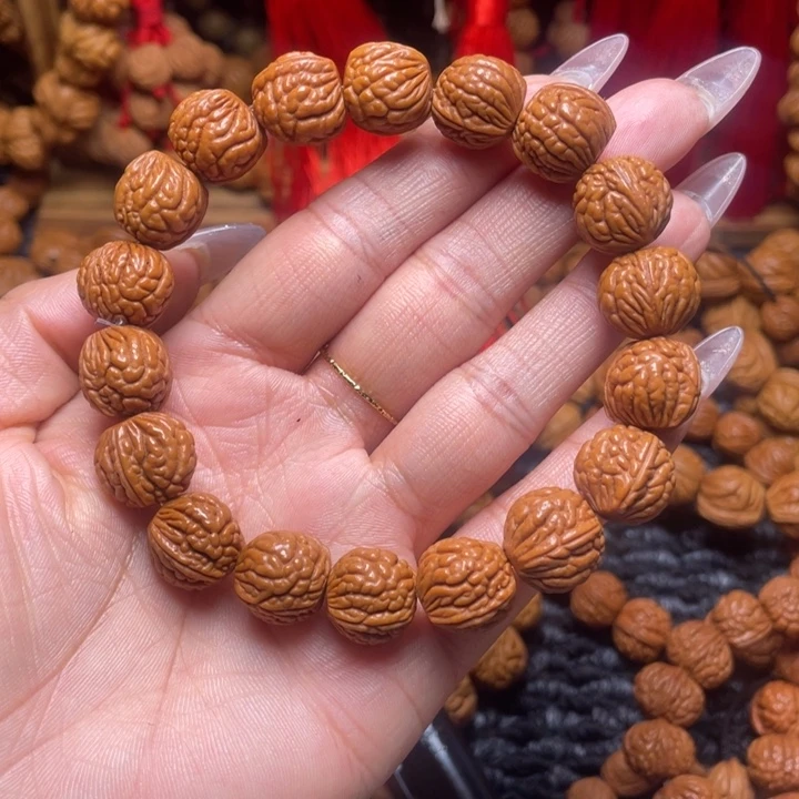 木质类龙纹桃枭手串