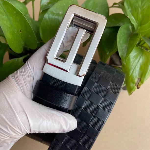 新品！无孔不入无牙自动扣搭配意大利植鞣牛皮头层牛皮腰带商务皮