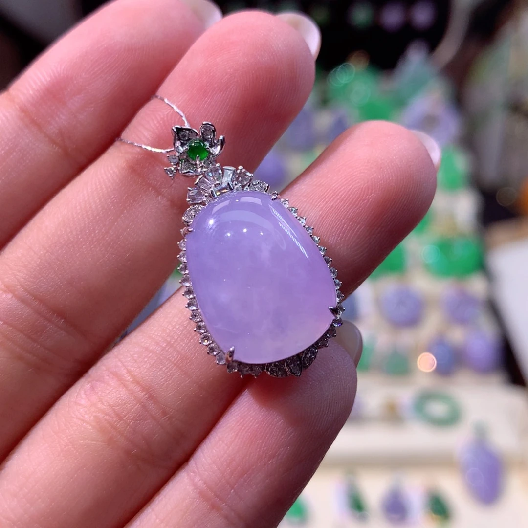 翡翠颈饰18K金镶嵌翡翠