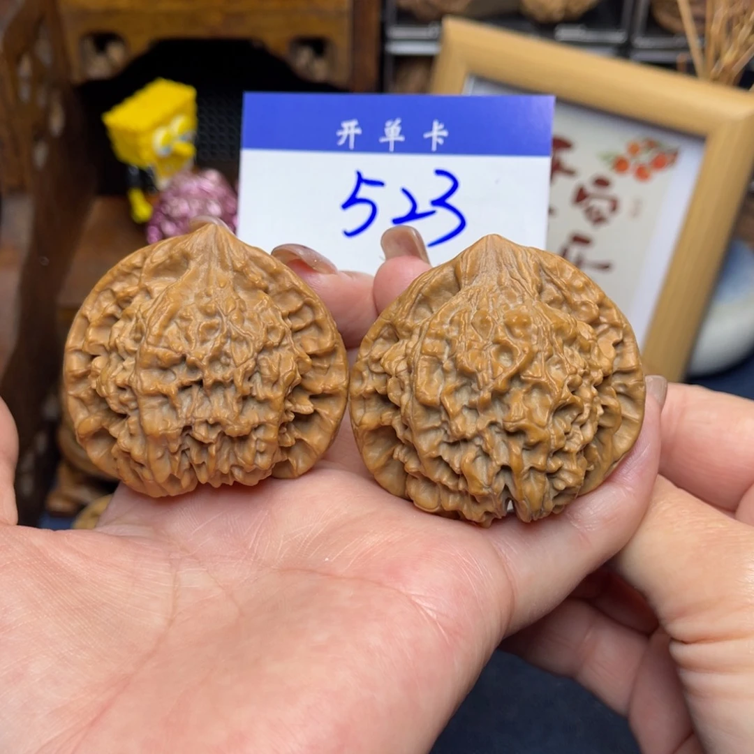 桃核把件官帽51。 李