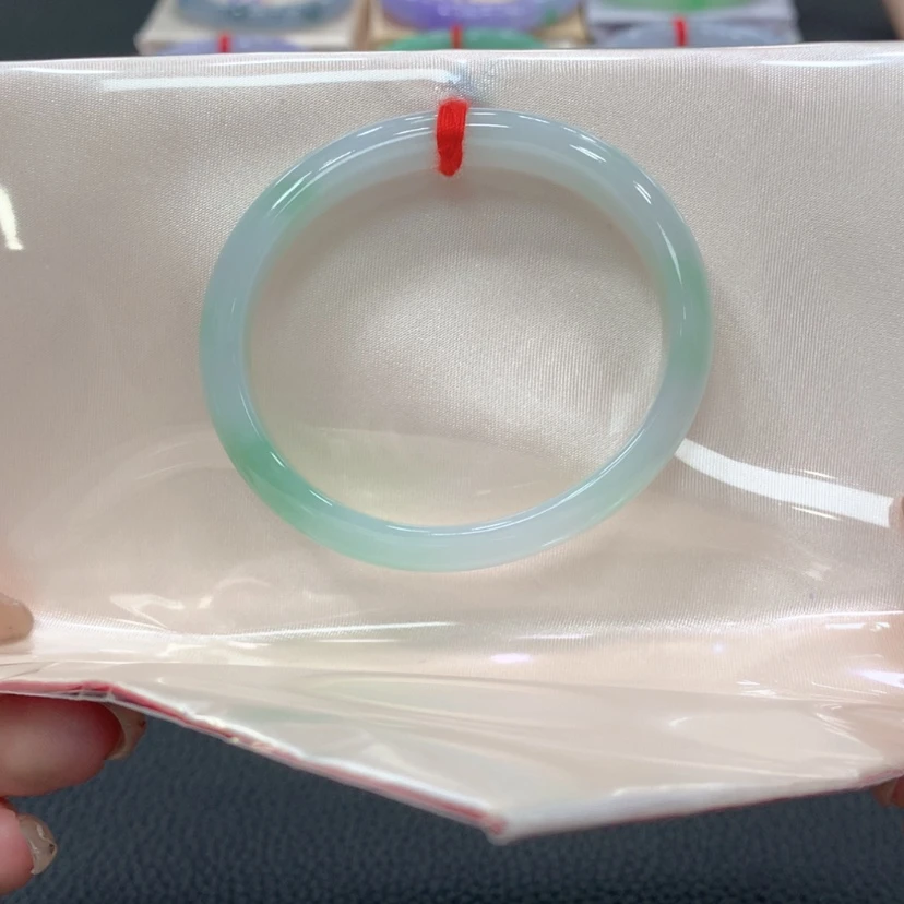 【闪购商品】翡翠手镯未镶嵌翡翠