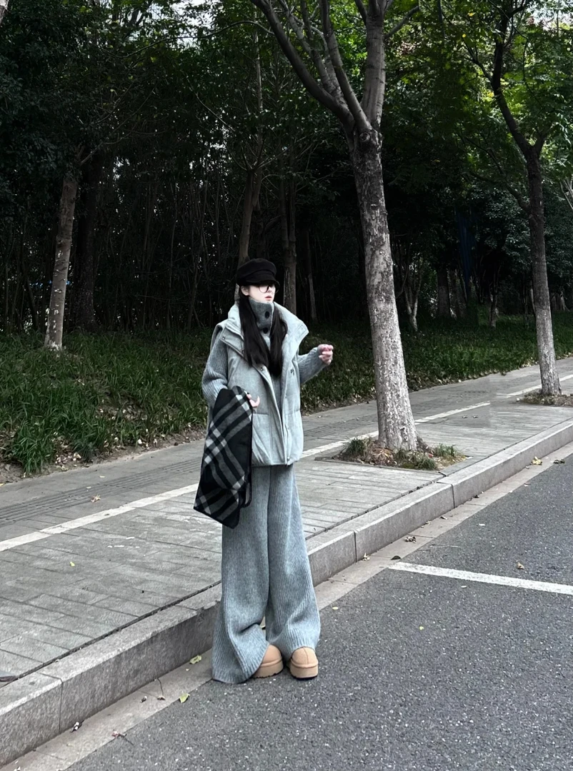 2025秋冬新款法式慵懒风棉衣马甲外套针织上休闲裤气质保暖两件套