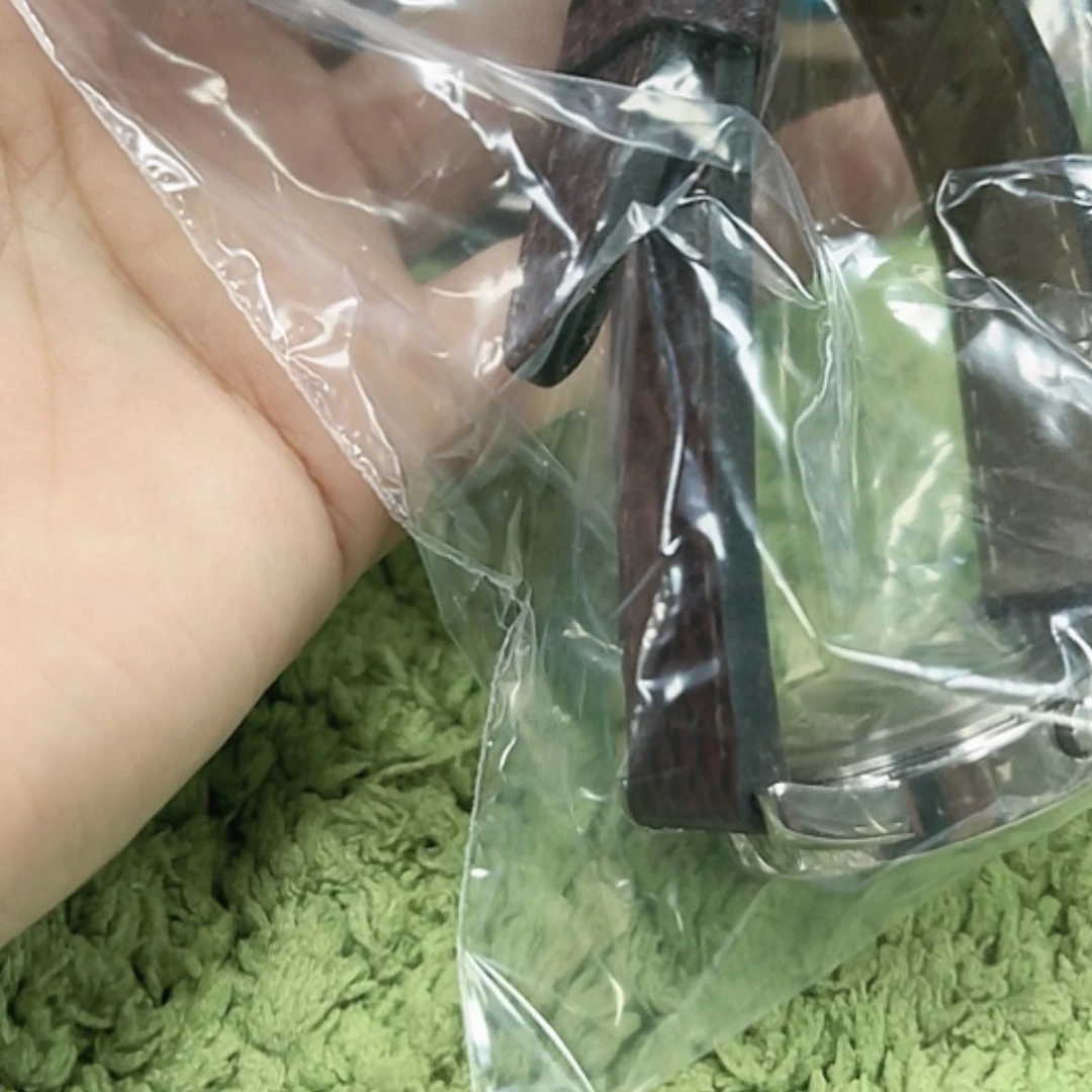 【闪购商品】95新双**?028