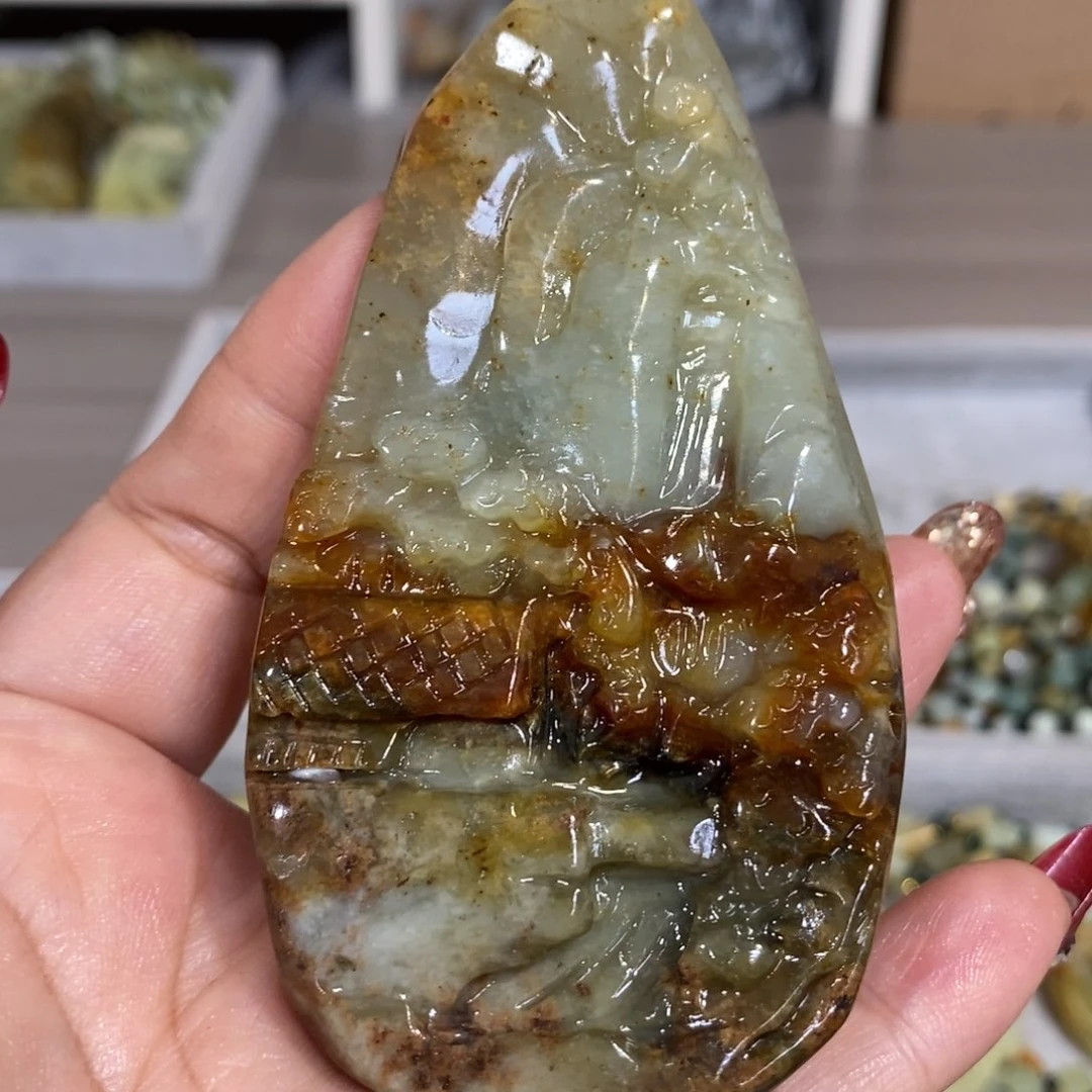 蛇纹石玉颈饰未镶嵌