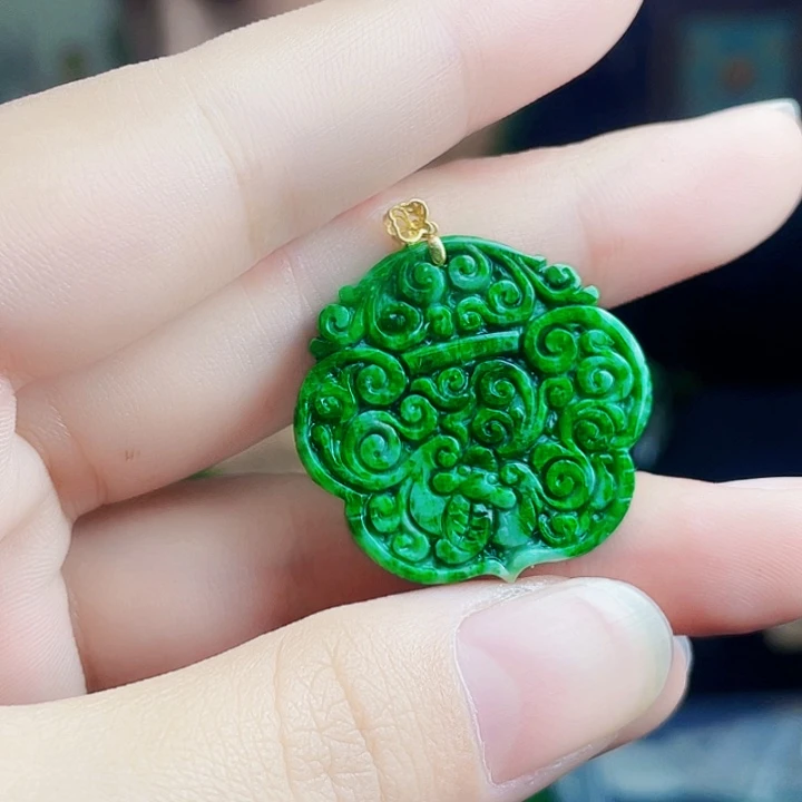 翡翠18K金镶嵌颈饰多样性
