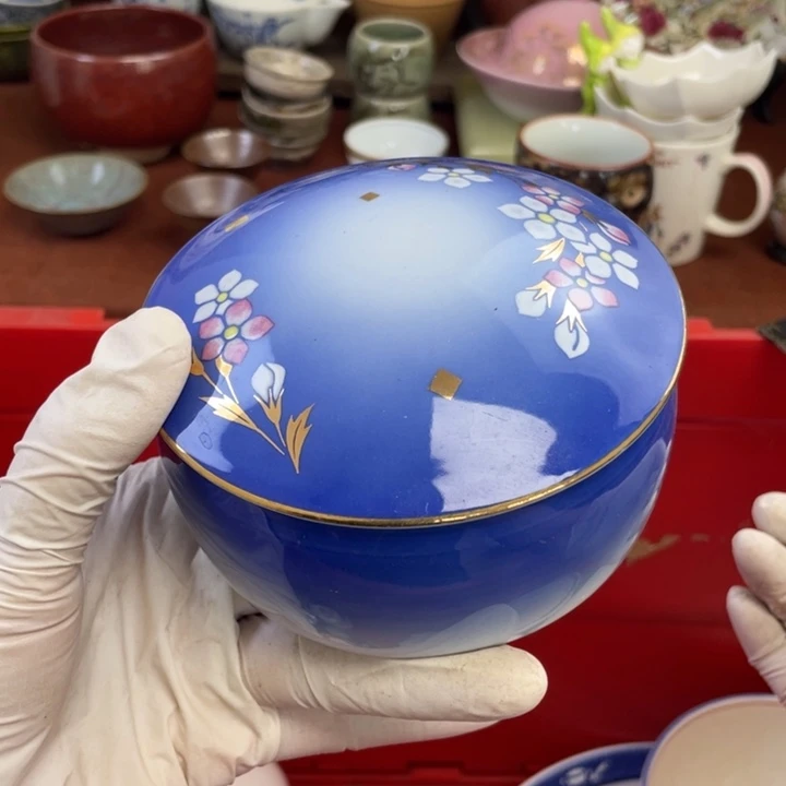 他家瓷器真美…开播了