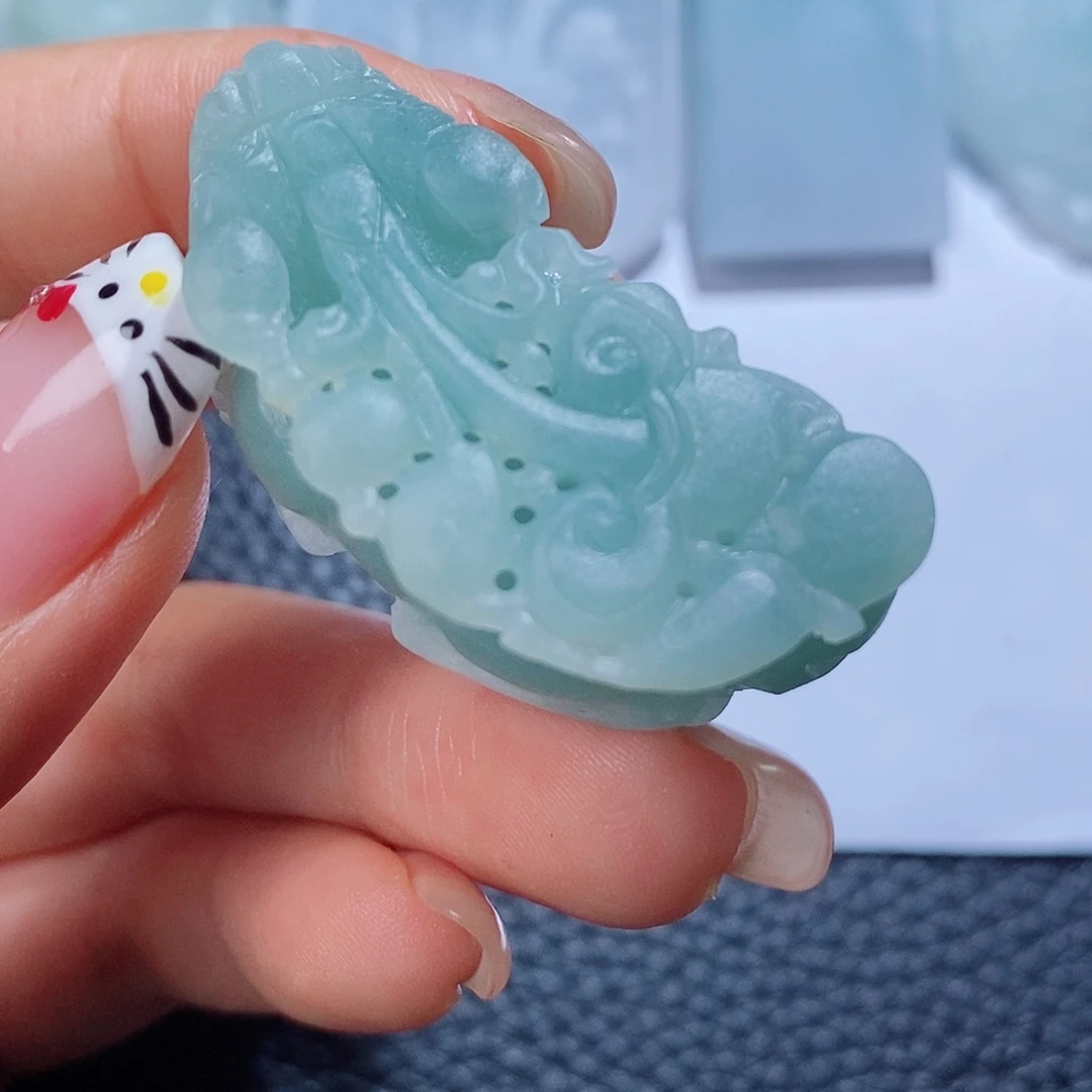 定制翡翠未镶嵌付款后确认抛光