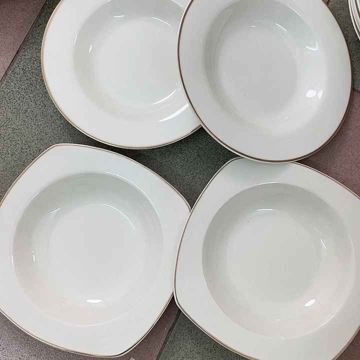 啦***呀新骨瓷4个餐具微瑕完美主义者慎拍