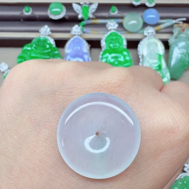 翡翠未镶嵌颈饰平安扣
