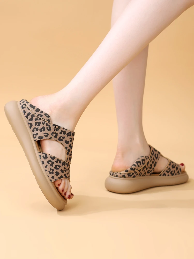 夏季软底女士凉拖鞋百搭沙滩一字拖防滑平底轻便凉鞋休闲风厚底