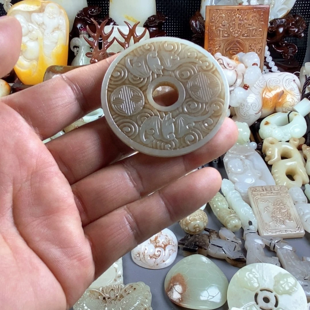 格***开和田玉（糖玉）未镶嵌颈饰