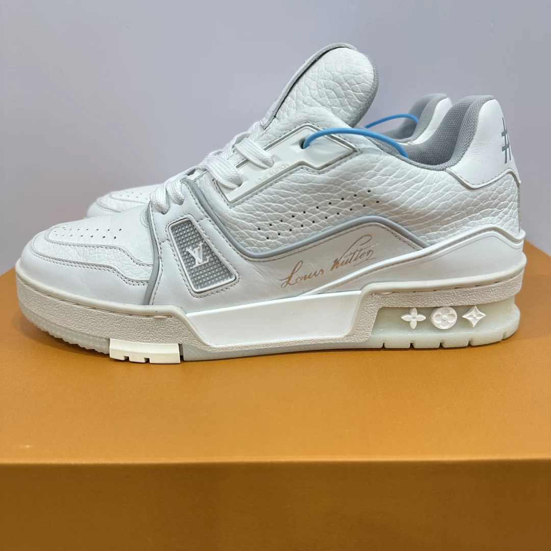 95新 LouisVuitton/路易威登 37码 trainer 白水泥 低帮板鞋