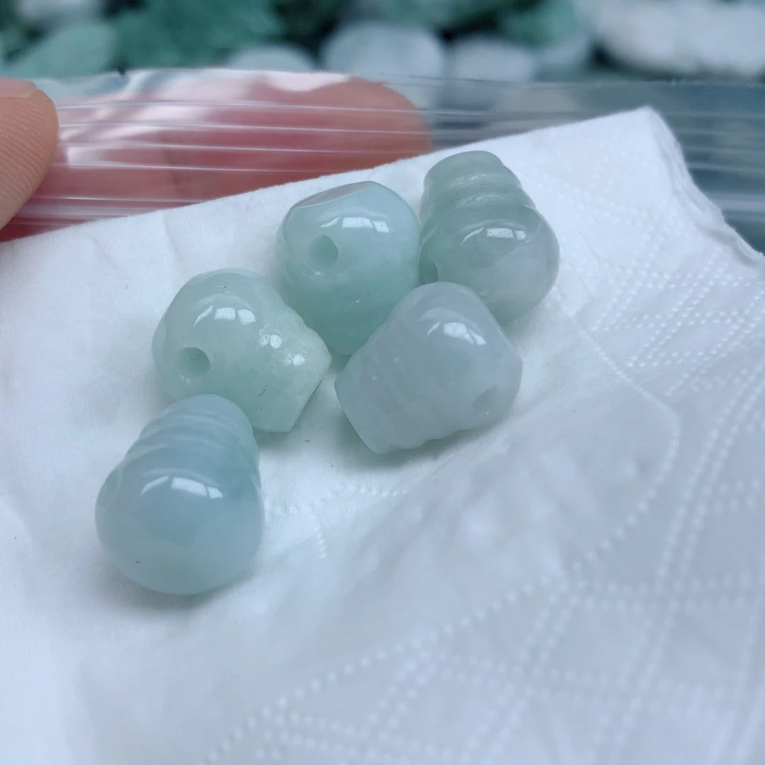 翡翠未镶嵌吊坠(不含链)手串