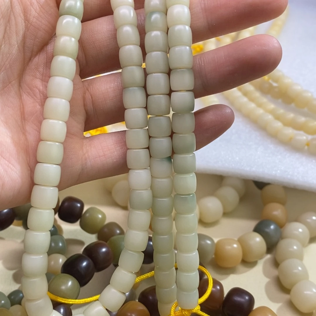 ****姐菩提根/象牙果把件姐