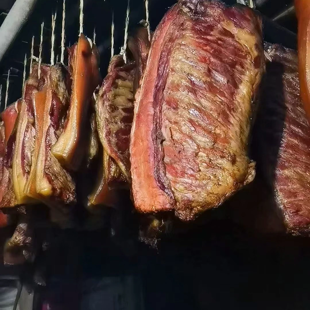 柴火烟熏土猪腊排骨肉质紧实口感鲜美（排骨）