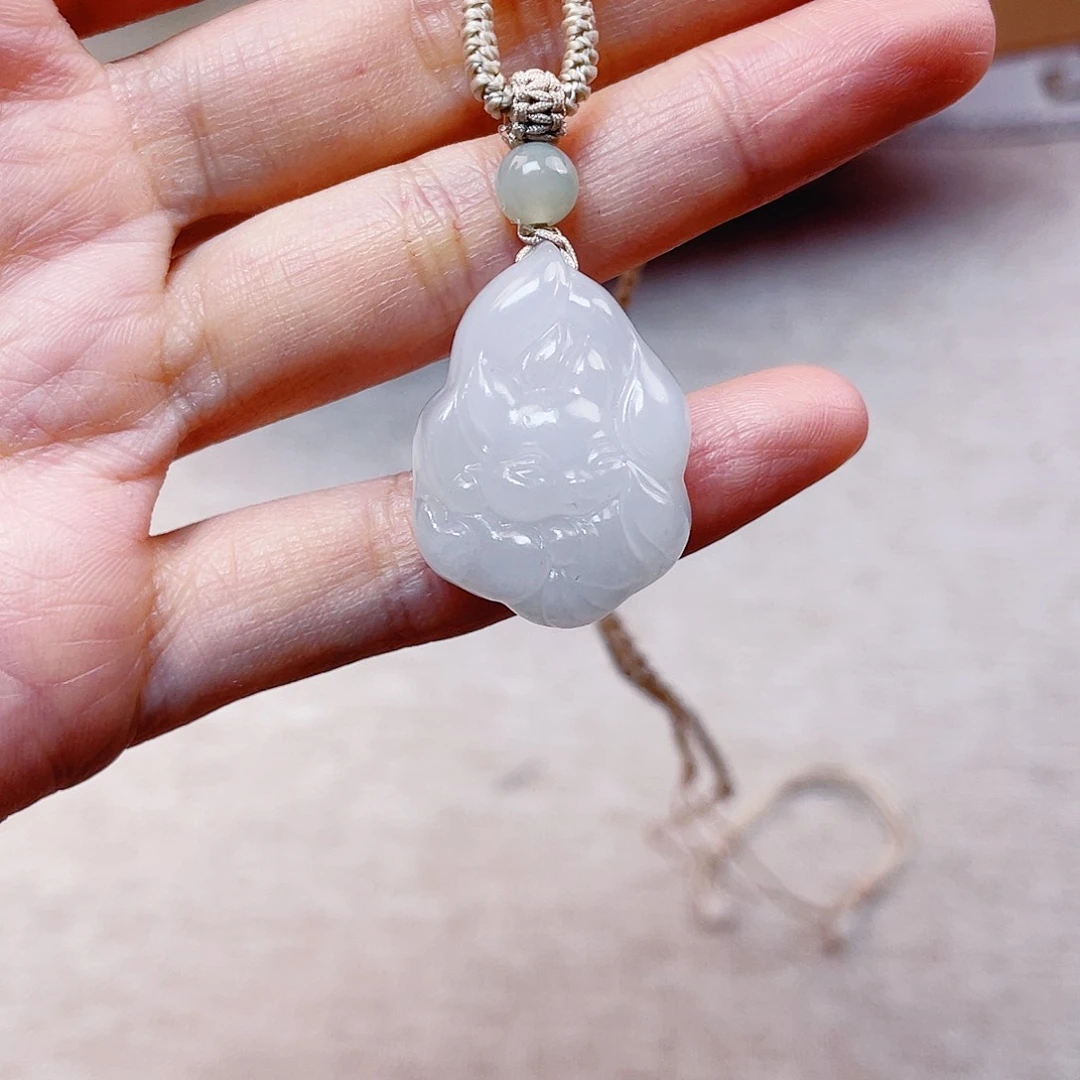 和田玉未镶嵌吊坠(赠链)