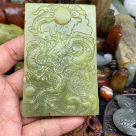 蛇纹石玉未镶嵌颈饰71