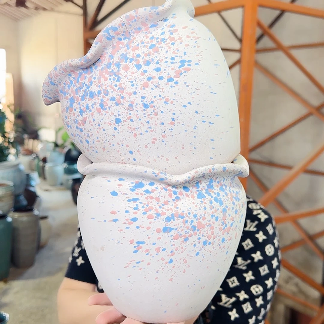 紫砂花盆高17口17。微瑕