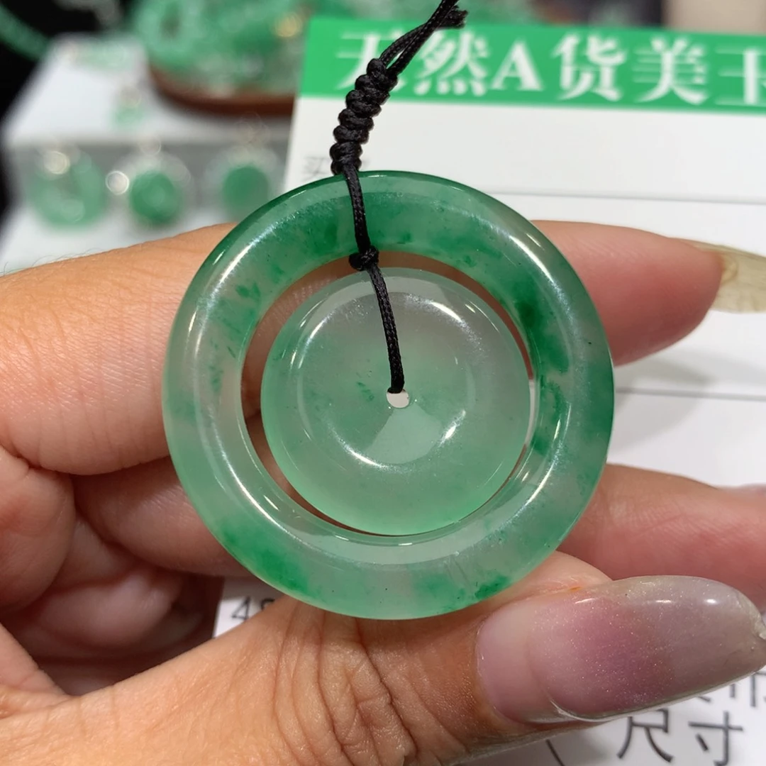 颈饰银S925镶嵌石英质玉（非洲翠）