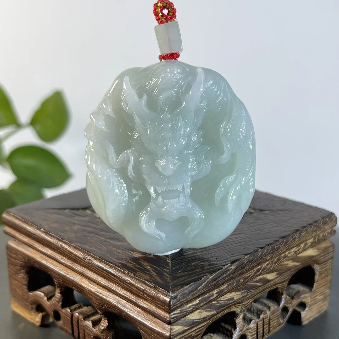 JYW03-112  天然缅甸A货翡翠  龙牌