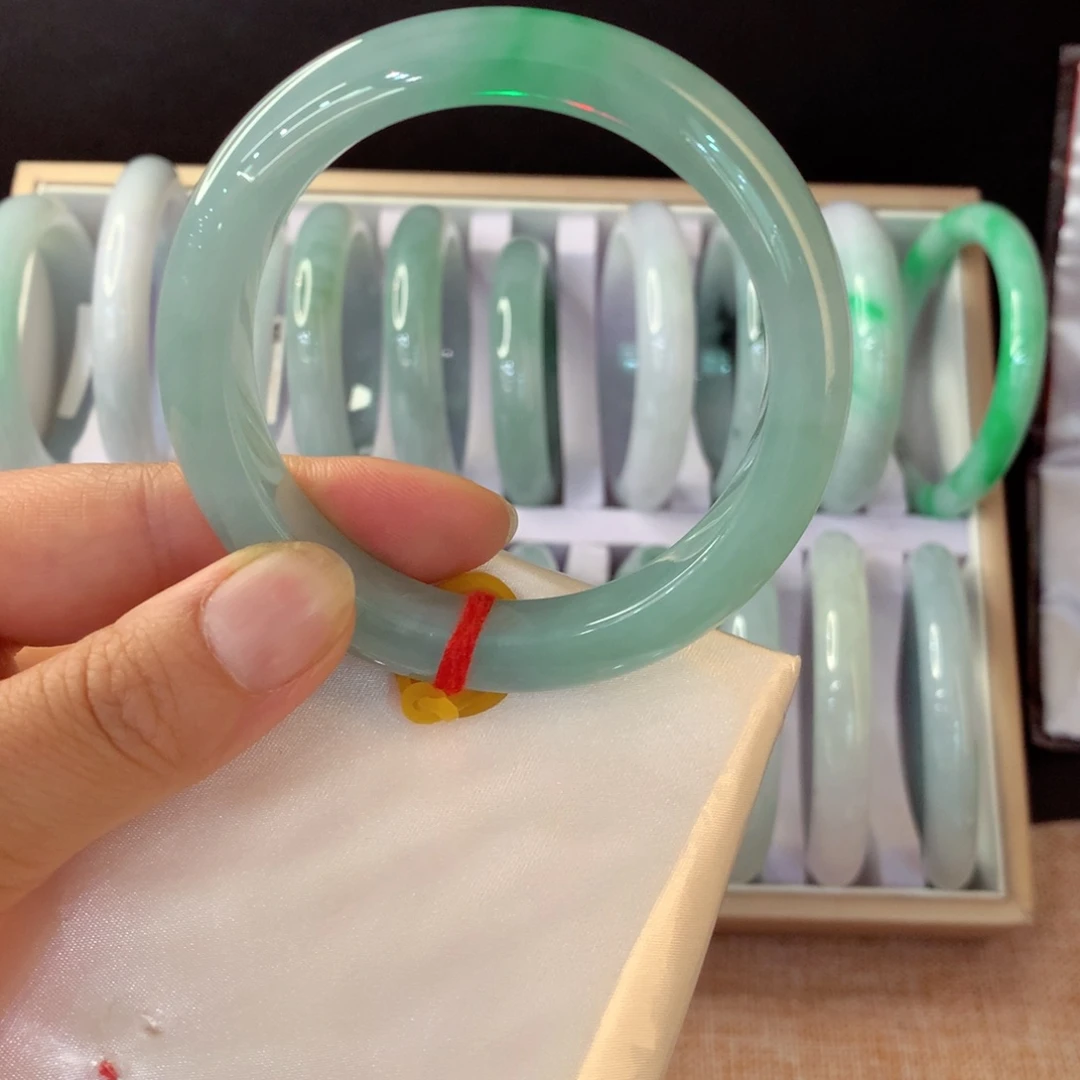 翡翠手镯未镶嵌4号