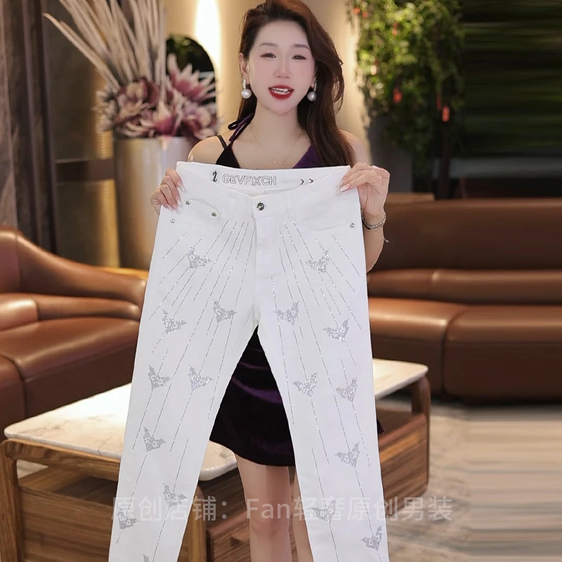 2025夏季白色男士休闲牛仔裤高端烫钻时尚轻奢修身百搭弹力裤子男