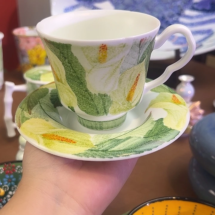 云***舒景德镇陶瓷艺术品