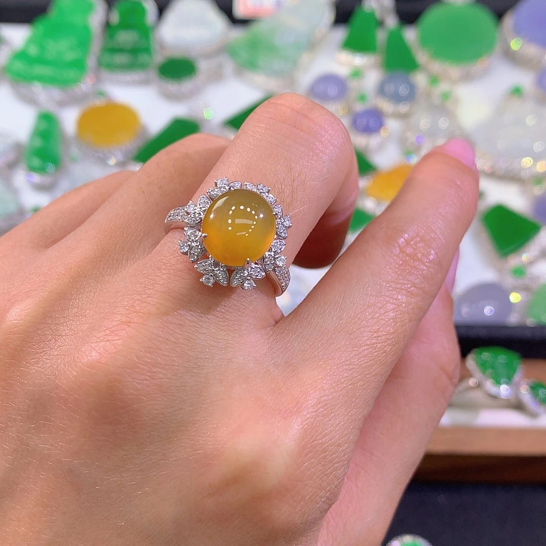 翡翠戒指18K金镶嵌戒指