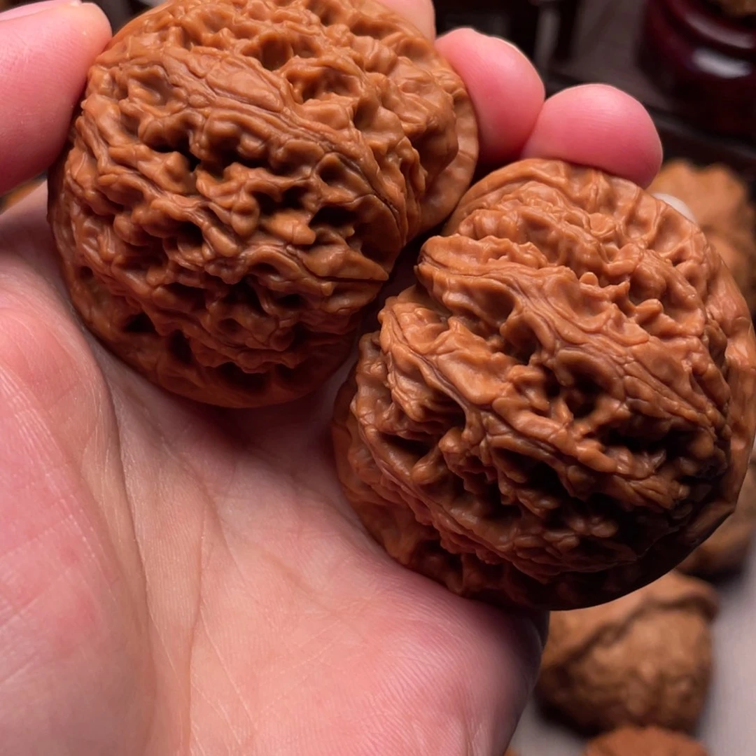 桃核把件50.2克红皮大尺水龙47+