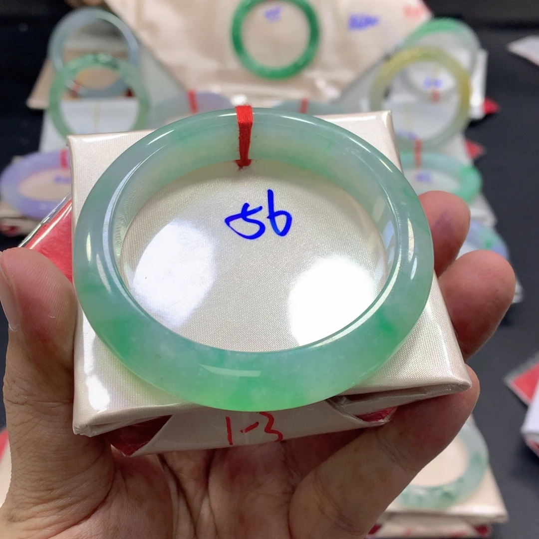 翡翠未镶嵌手镯翡翠