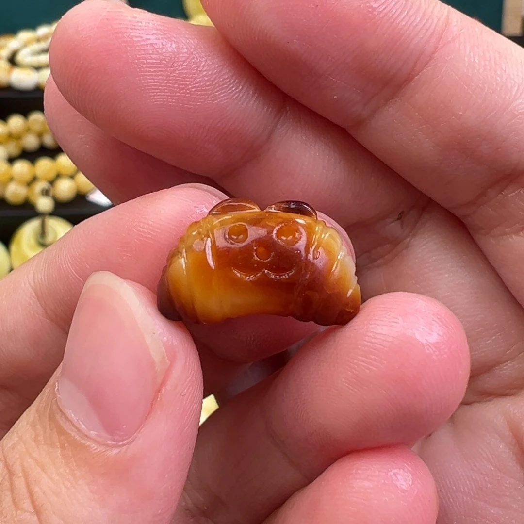 琥珀手链未镶嵌牛角包