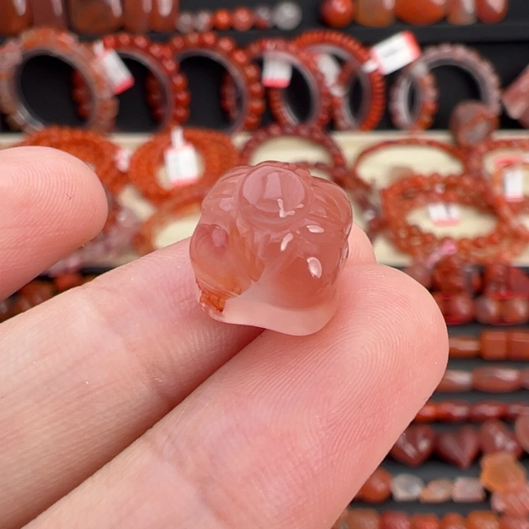 南红玛瑙未镶嵌颈饰柿子