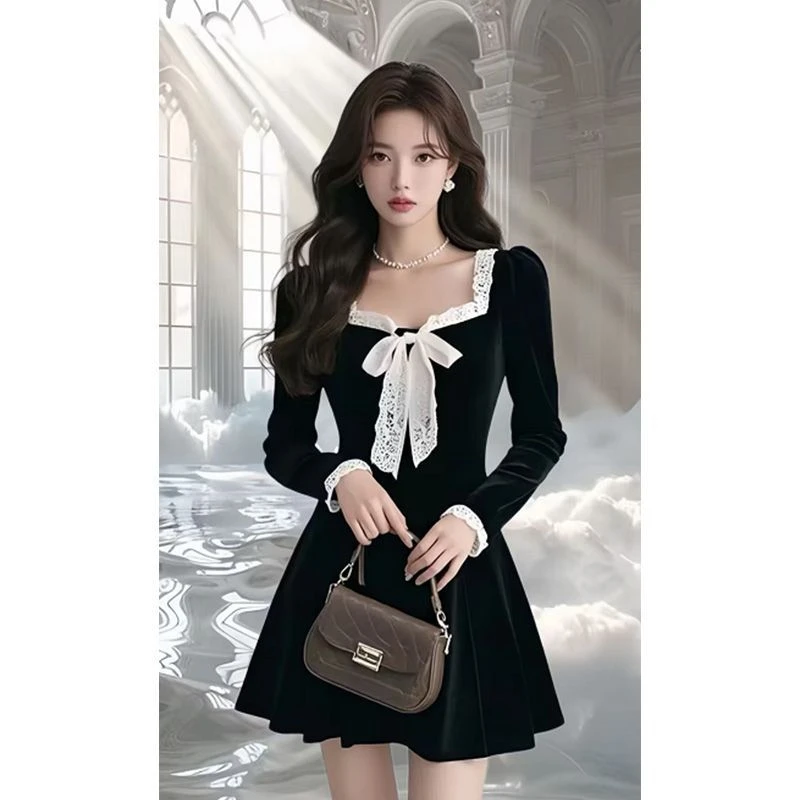 法式方领蝴蝶结长袖连衣裙女2025秋冬新款收腰a字短裙女装小黑裙