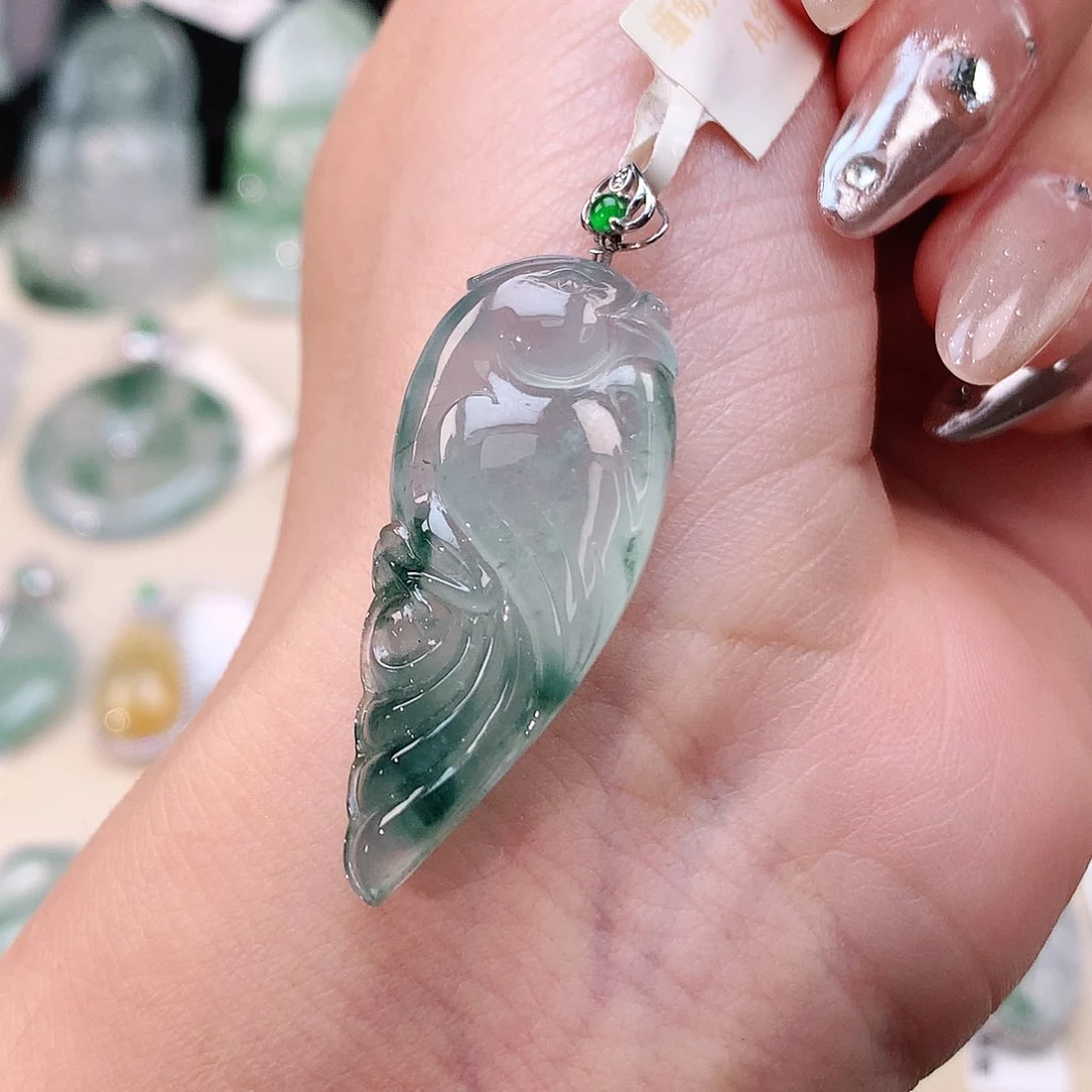 翡翠18K金镶嵌颈饰鹦鹉