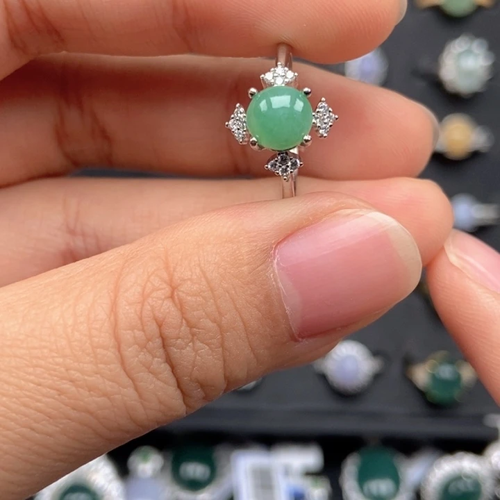 翡翠未镶嵌戒指戒指